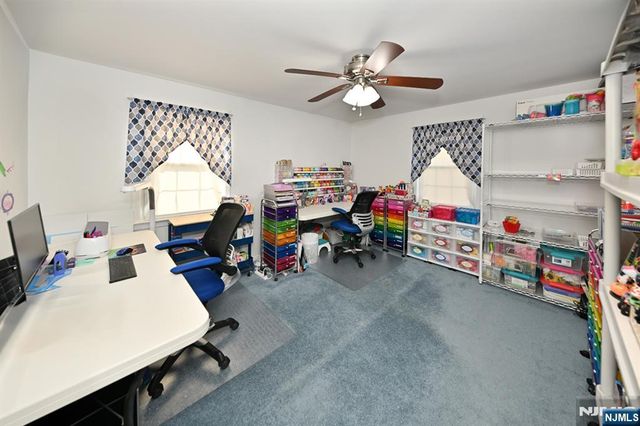 82 Arnot Place, Paramus, NJ 07652