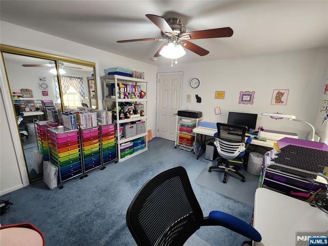 82 Arnot Place, Paramus, NJ 07652