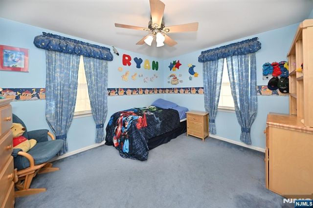 82 Arnot Place, Paramus, NJ 07652