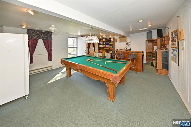 82 Arnot Place, Paramus, NJ 07652