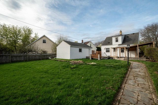 1516 Tripoli AVENUE, Milwaukee, WI 53207