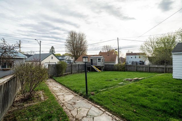 1516 Tripoli AVENUE, Milwaukee, WI 53207