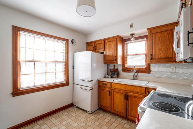 1516 Tripoli AVENUE, Milwaukee, WI 53207