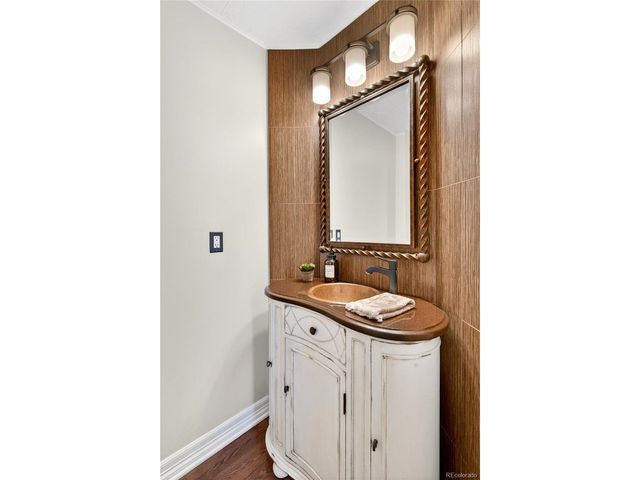 9445 Aspen Hill Cir, Lone Tree, CO 80124