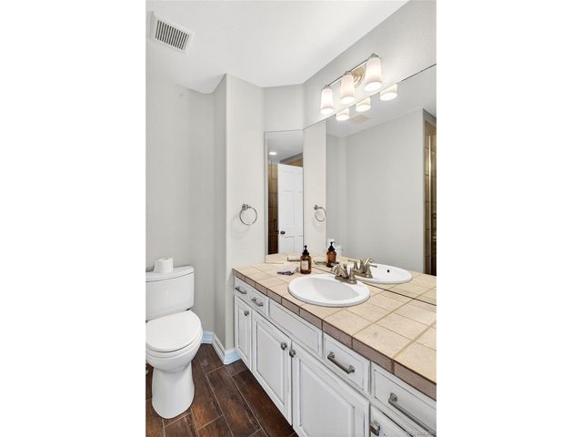 9445 Aspen Hill Cir, Lone Tree, CO 80124