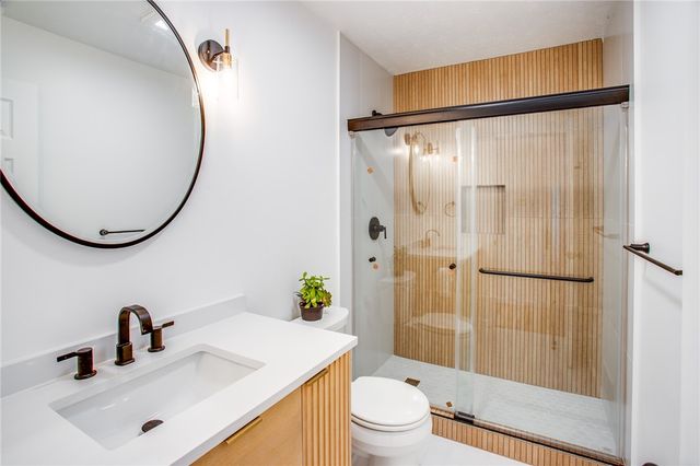 65 Bedfordshire Drive, Henrietta, NY 14467