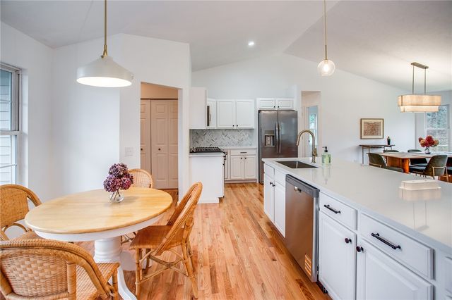 65 Bedfordshire Drive, Henrietta, NY 14467