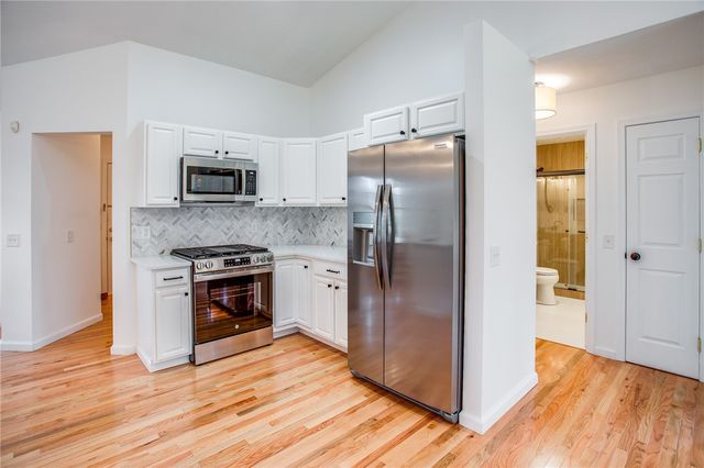 65 Bedfordshire Drive, Henrietta, NY 14467