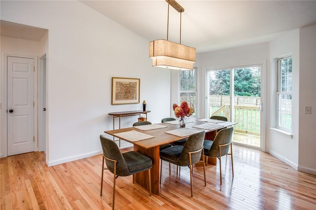 65 Bedfordshire Drive, Henrietta, NY 14467