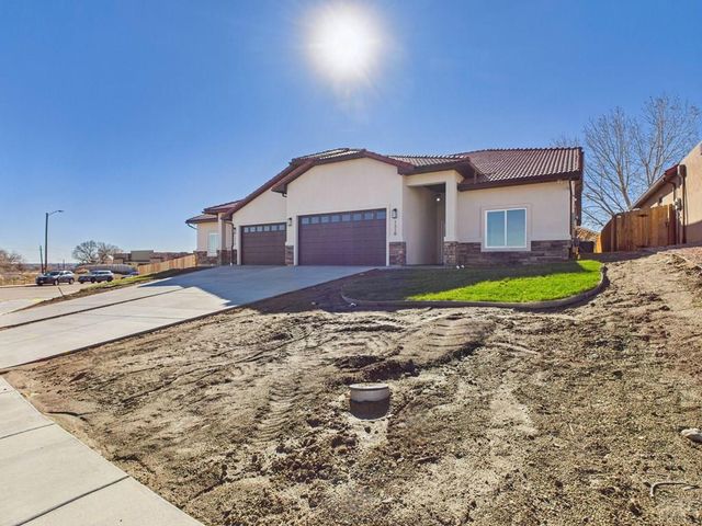 1318 Tierra Berienda, Pueblo, CO 81008