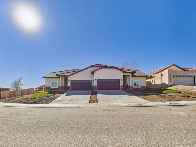 1318 Tierra Berienda, Pueblo, CO 81008