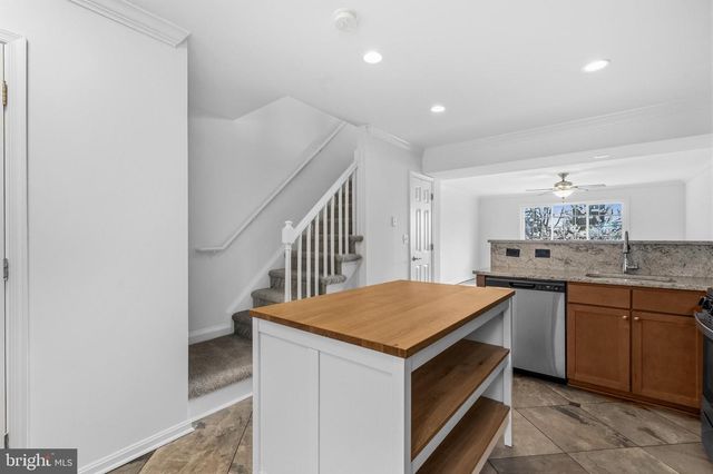 1277 VAN DORN ST N, Alexandria, VA 22304