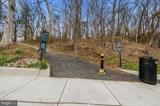 1277 VAN DORN ST N, Alexandria, VA 22304