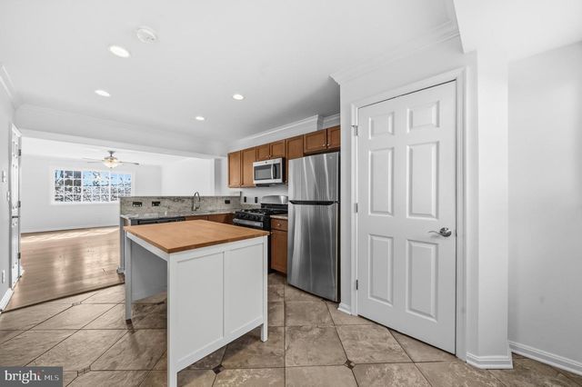 1277 VAN DORN ST N, Alexandria, VA 22304