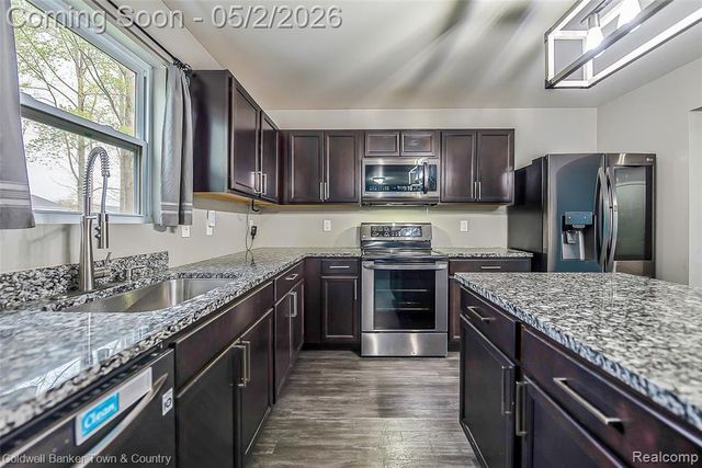 1140 Autumn Park Trail, Howell, MI 48843