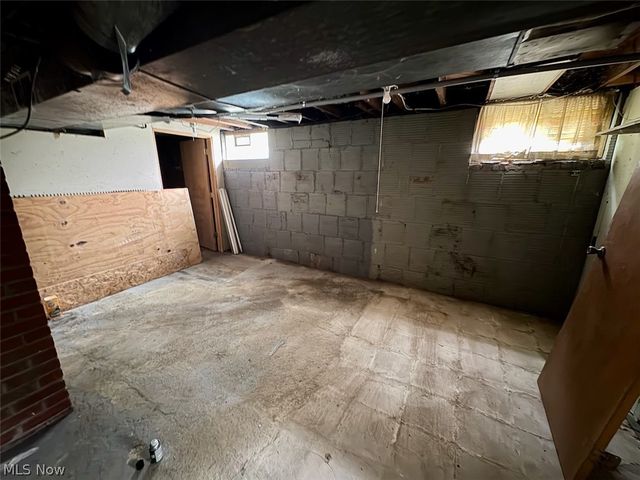 6014 North Ridge Road W, Ashtabula, OH 44004