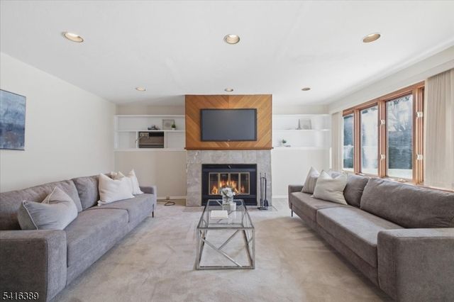 59 Genesee Trl, Westfield Town, NJ 07090