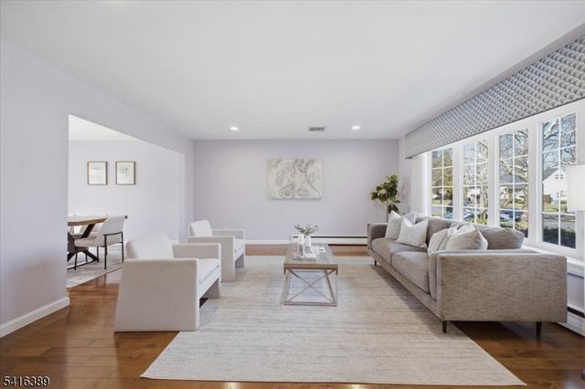 59 Genesee Trl, Westfield Town, NJ 07090