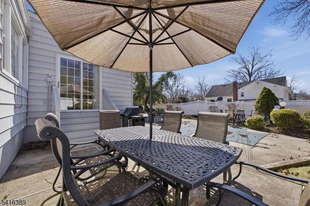 59 Genesee Trl, Westfield Town, NJ 07090