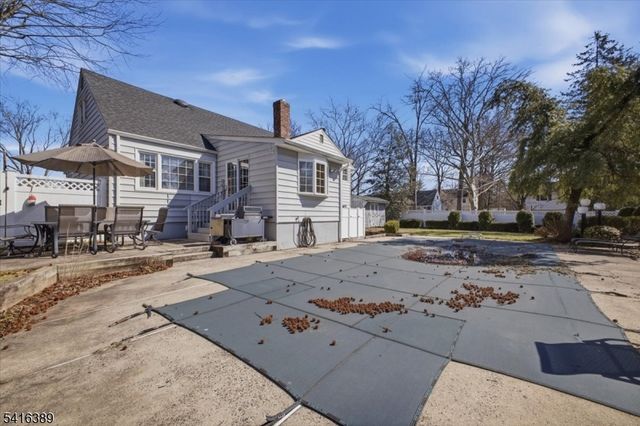 59 Genesee Trl, Westfield Town, NJ 07090