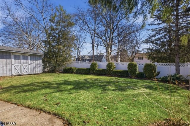 59 Genesee Trl, Westfield Town, NJ 07090