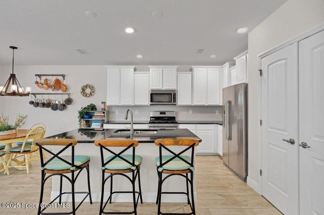 5949 Buttonwood Square, Vero Beach, FL 32966