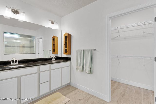 5949 Buttonwood Square, Vero Beach, FL 32966