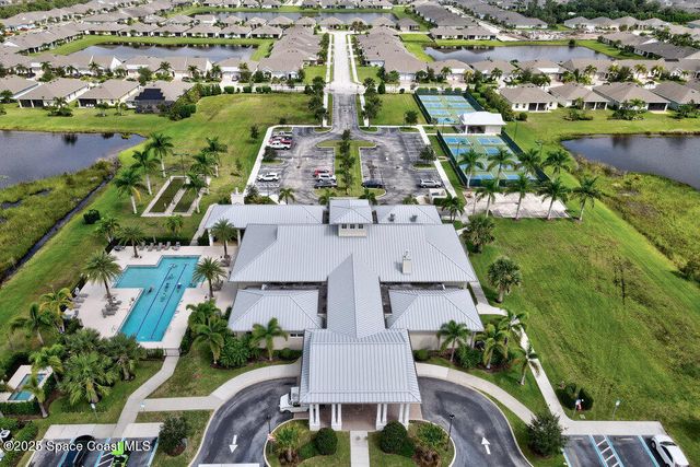 5949 Buttonwood Square, Vero Beach, FL 32966