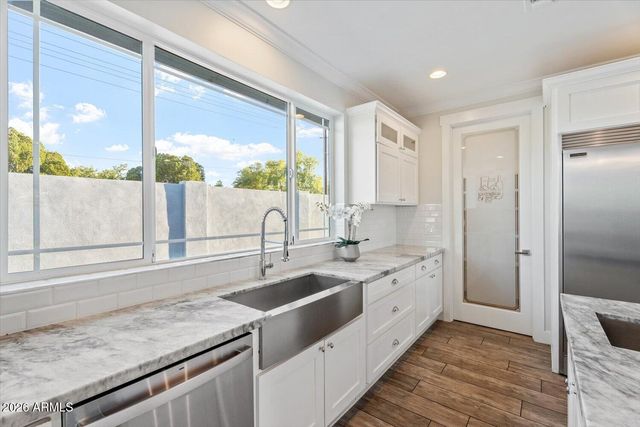 3401 N 34TH Place, Phoenix, AZ 85018