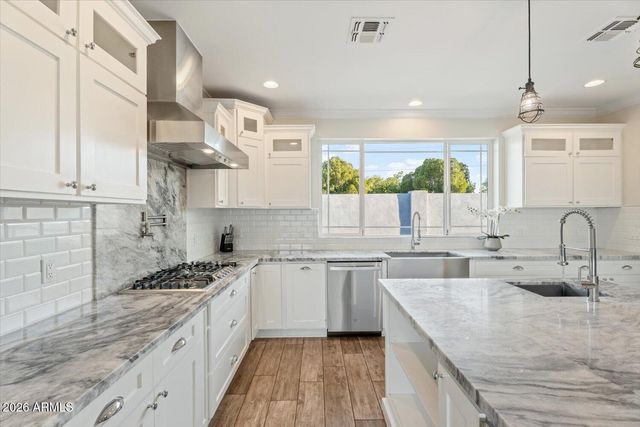 3401 N 34TH Place, Phoenix, AZ 85018