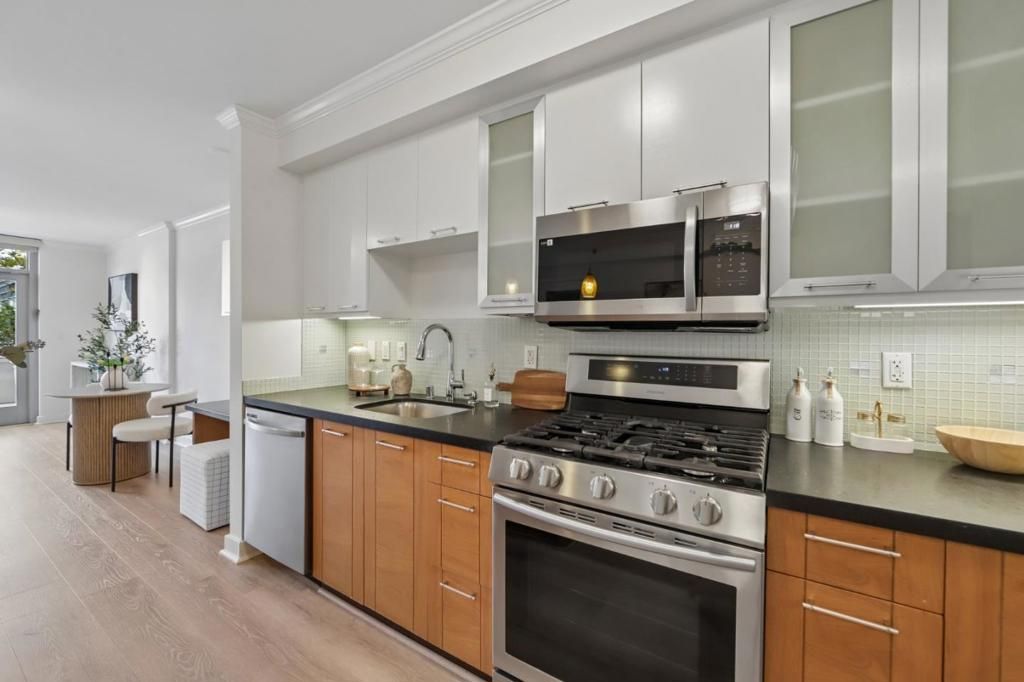 Image 10 of property listing at 177 Townsend Street 435, San Francisco, CA 94107