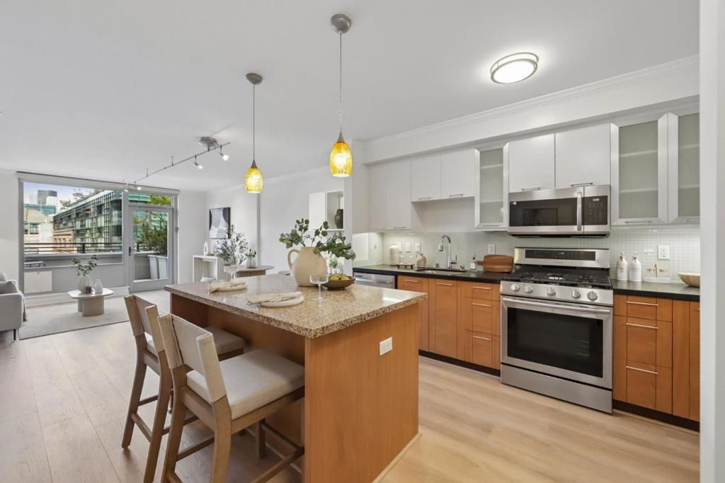 Image 8 of property listing at 177 Townsend Street 435, San Francisco, CA 94107