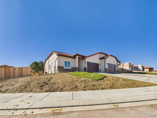 1316 Tierra Berienda, Pueblo, CO 81008