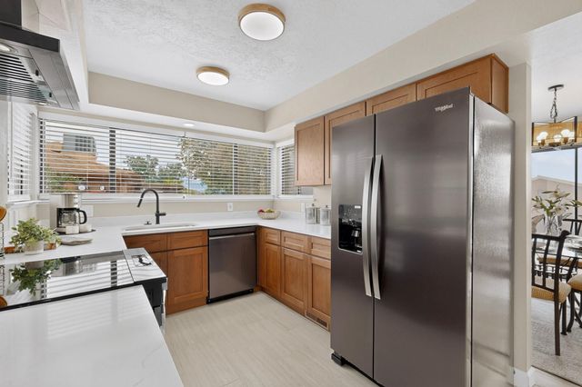 5906 Painted Pony Drive NW, Albuquerque, NM 87120