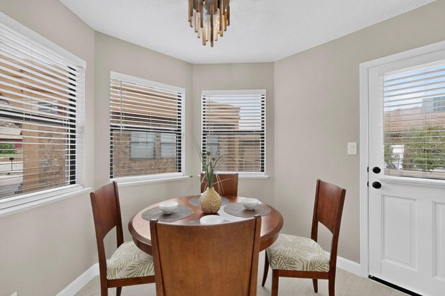 5906 Painted Pony Drive NW, Albuquerque, NM 87120