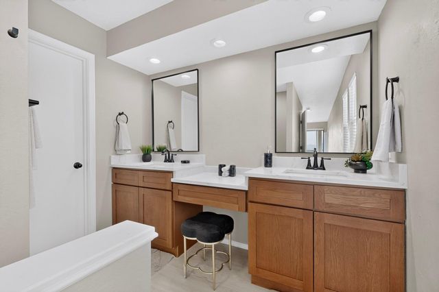 5906 Painted Pony Drive NW, Albuquerque, NM 87120