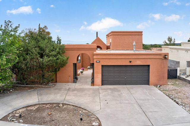 5906 Painted Pony Drive NW, Albuquerque, NM 87120