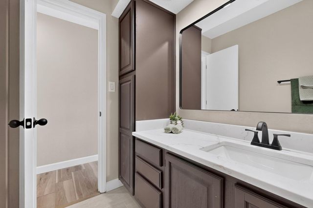 5906 Painted Pony Drive NW, Albuquerque, NM 87120