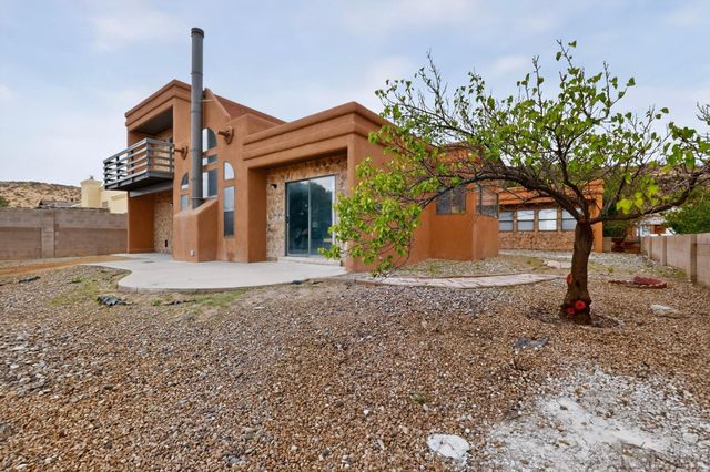 5906 Painted Pony Drive NW, Albuquerque, NM 87120