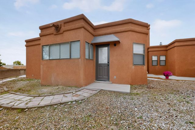 5906 Painted Pony Drive NW, Albuquerque, NM 87120