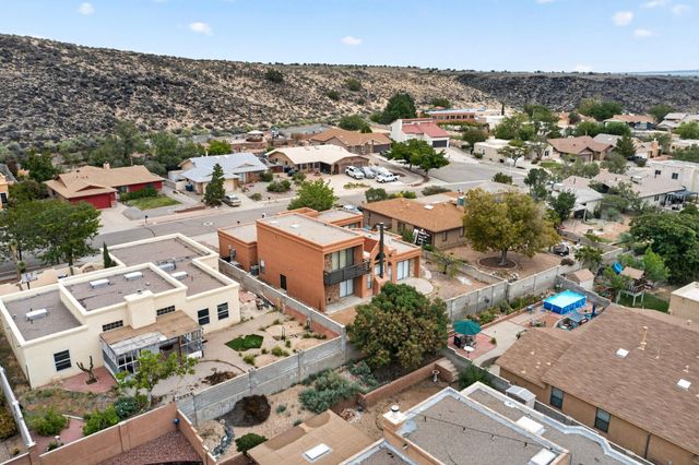 5906 Painted Pony Drive NW, Albuquerque, NM 87120