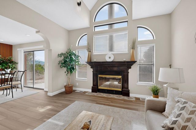 5906 Painted Pony Drive NW, Albuquerque, NM 87120
