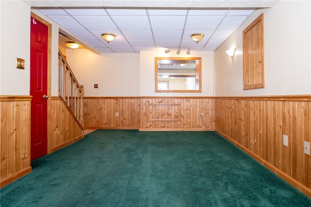 7324 Green Meadow Dr, Imperial, PA 15126