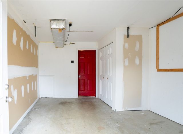 7324 Green Meadow Dr, Imperial, PA 15126