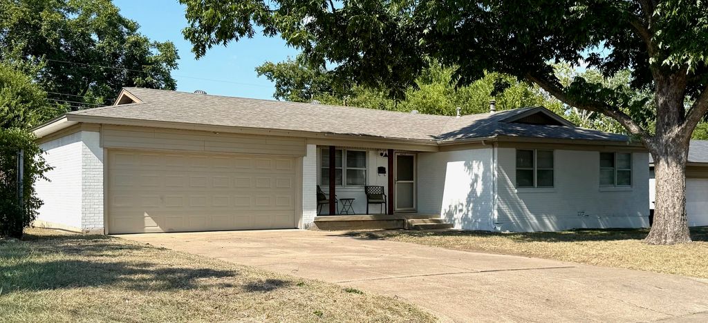 4625 Nadine Drive, Haltom City, TX 76117
