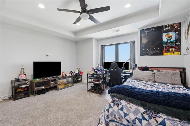10504 Stonehaus Drive, Lee's Summit, MO 64086
