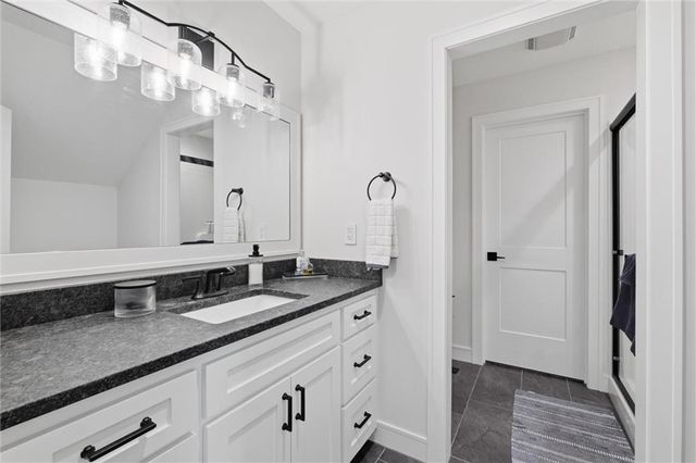 10504 Stonehaus Drive, Lee's Summit, MO 64086