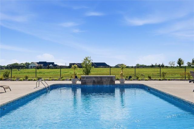 10504 Stonehaus Drive, Lee's Summit, MO 64086