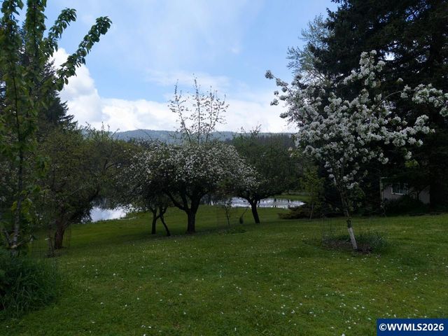 110 NE Thousand Oak Dr, Corvallis, OR 97330