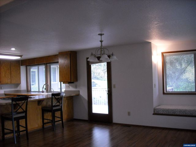 110 NE Thousand Oak Dr, Corvallis, OR 97330